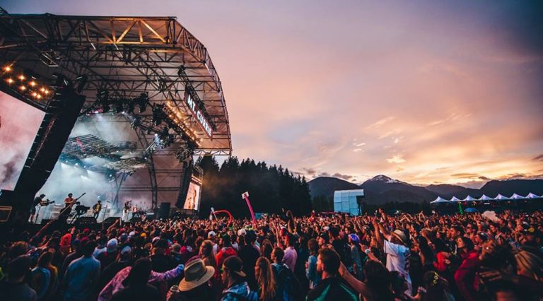 Comment protéger vos oreilles lors de concerts en plein air ?